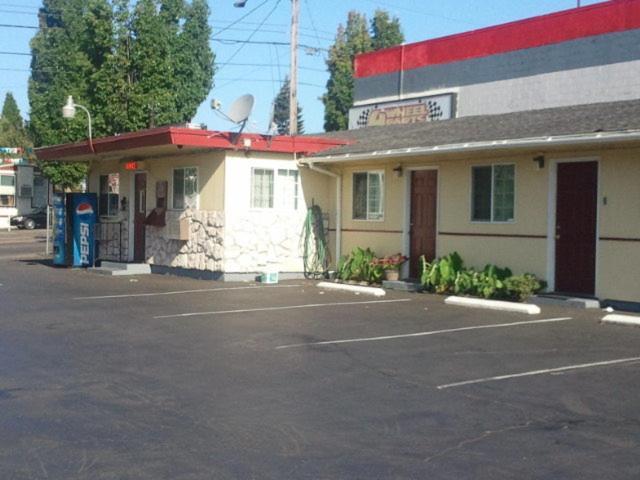 Aaron Motel Portland Exterior photo